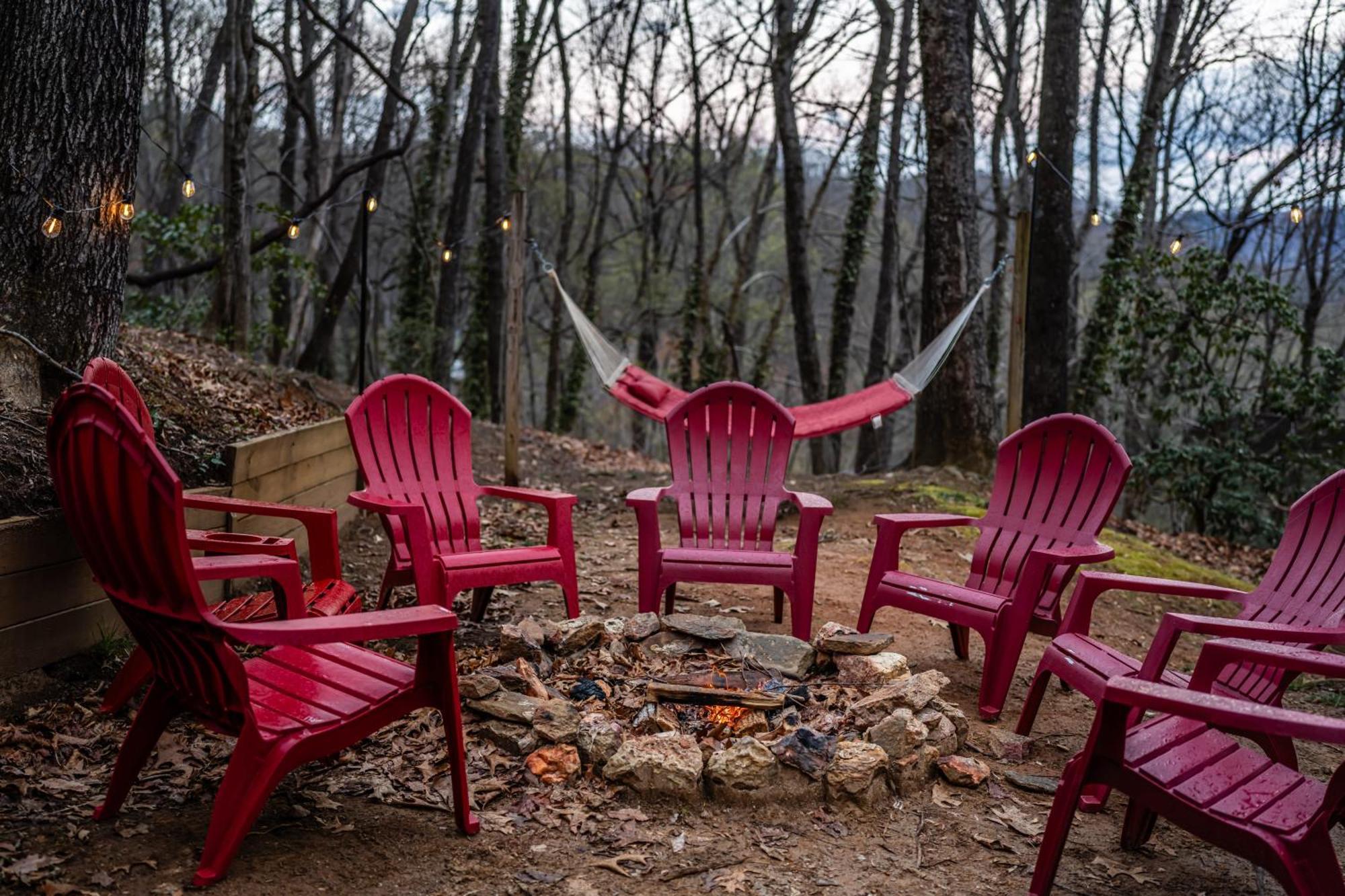 Smoky Mountains Escape * Maggie Valley